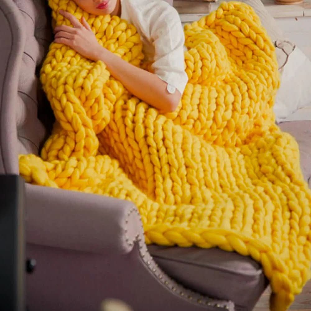 LuxeWool Chunky XL Knitting Yarn 1000g — DIY Blankets 9