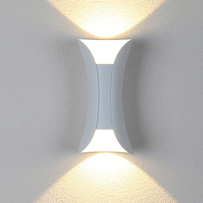 Curved Outdoor LED Wall Light — IP65 Waterproof Garden Lamp 3