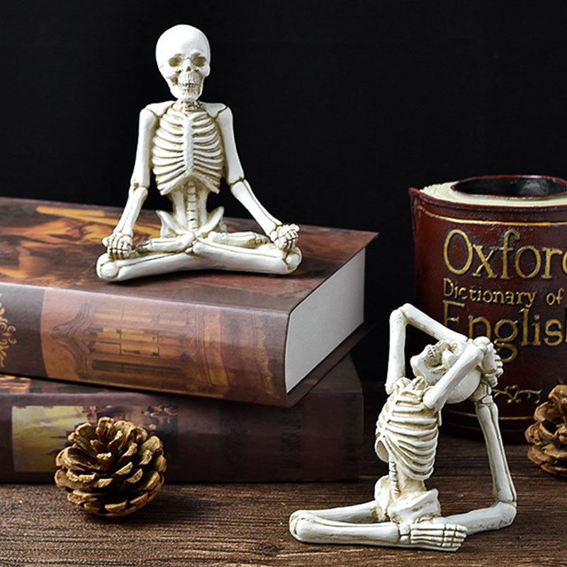 Halloween Resin Figurine — Vintage Black or White Ornament 4