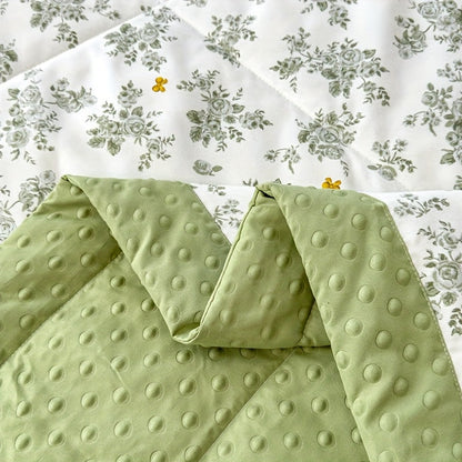 Lightweight Floral Summer Quilt — Breathable Thin Bedding 10