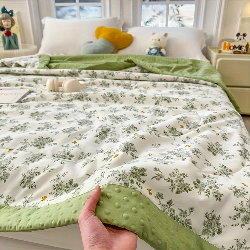 Lightweight Floral Summer Quilt — Breathable Thin Bedding 3