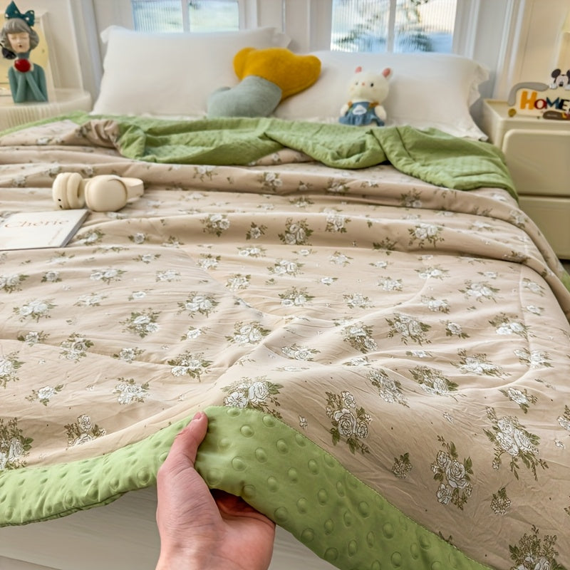 Lightweight Floral Summer Quilt — Breathable Thin Bedding 9