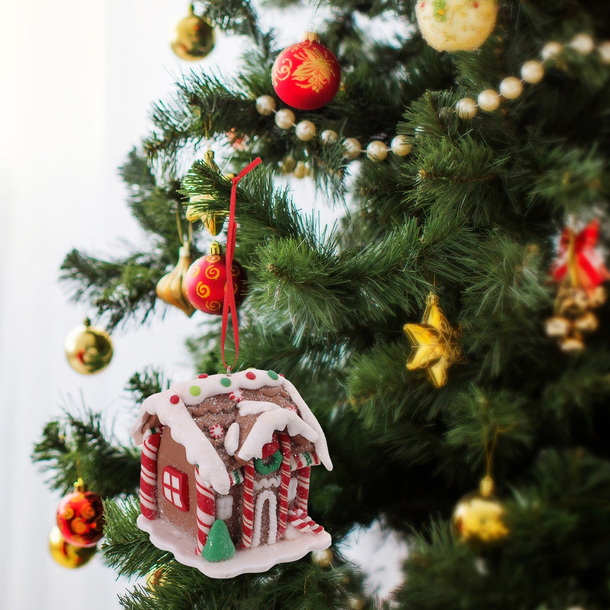 Mini Christmas Gingerbread House — Hand-Painted Resin Figurine 1