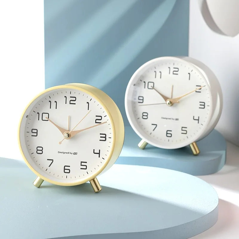 Modern Scandinavian Silent Table Clock — Sweep Movement 4