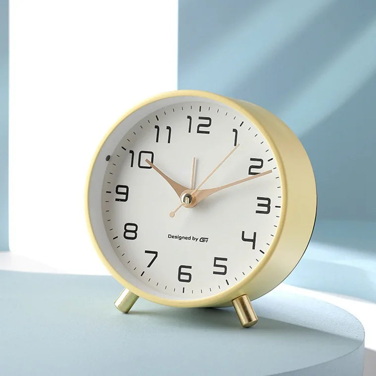 Modern Scandinavian Silent Table Clock — Sweep Movement 9
