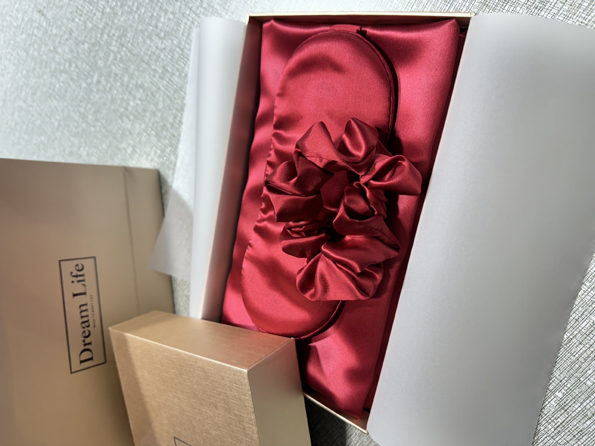 Mulberry Silk Sleep Set — Pillowcase, Eye Mask & Scrunchie 8