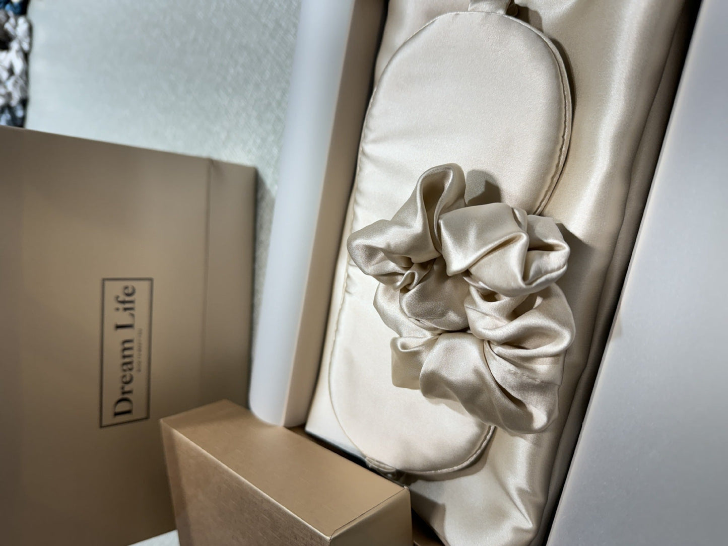 Mulberry Silk Sleep Set — Pillowcase, Eye Mask & Scrunchie 9