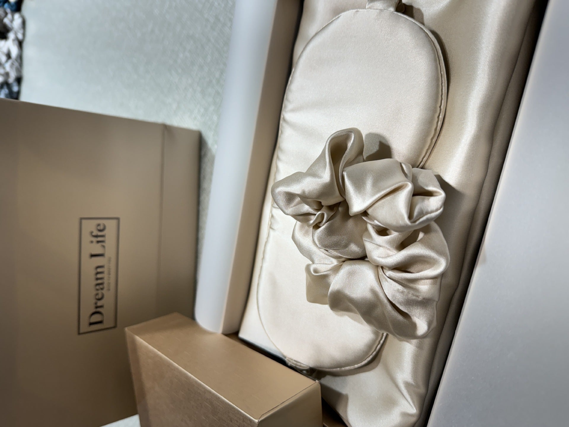 Mulberry Silk Sleep Set — Pillowcase, Eye Mask & Scrunchie 9