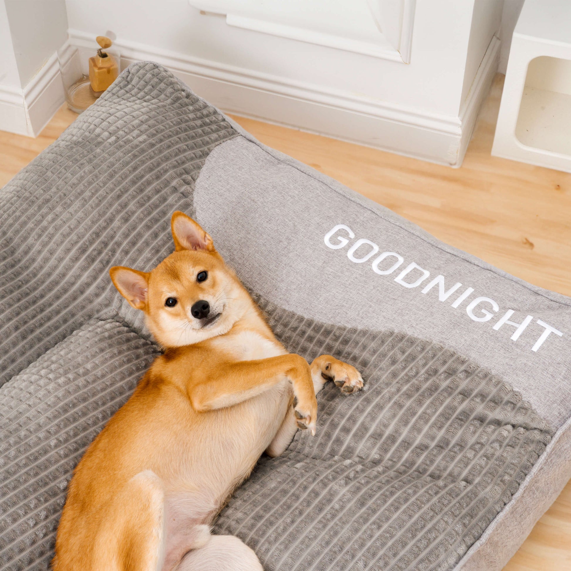 Orthopaedic Memory Foam Dog Bed with Raised Headrest 9