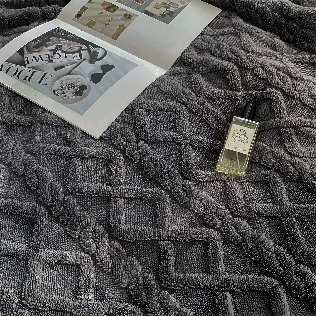 Reversible Fleece Blanket — Ultra-Soft Double-Sided Winter Throw 2