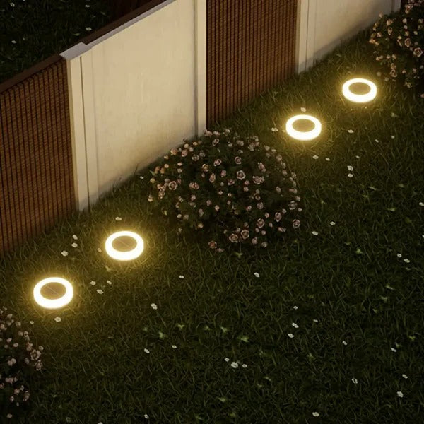 Rust-Proof Solar Outdoor Light — IP65 Weatherproof Garden Stake 3