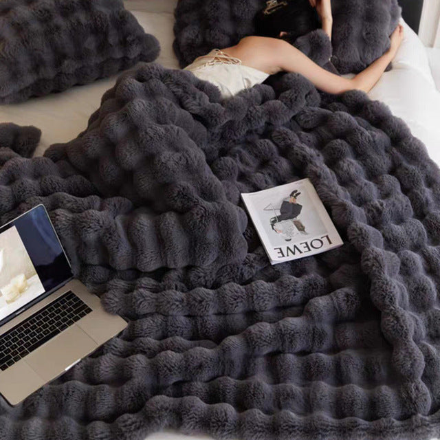 Ultra-Soft Luxury Throw Blanket — Elegant Warmth for Bed & Sofa 4