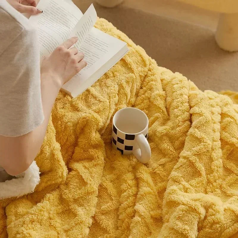 WarmWool Double-Sided Fleece Blanket — Ultra-Soft Winter Throw 3