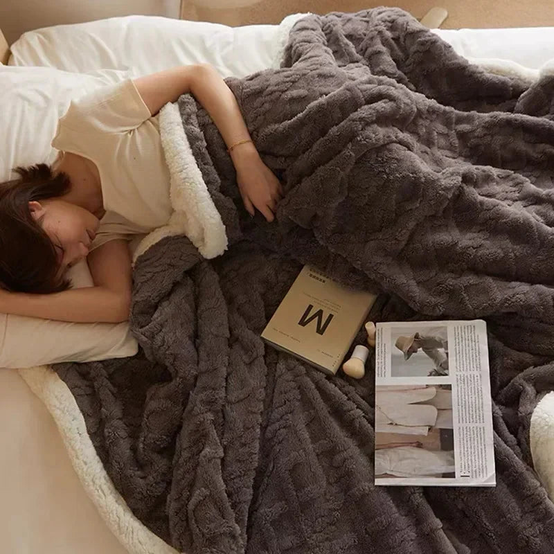 WarmWool Double-Sided Fleece Blanket — Ultra-Soft Winter Throw 7