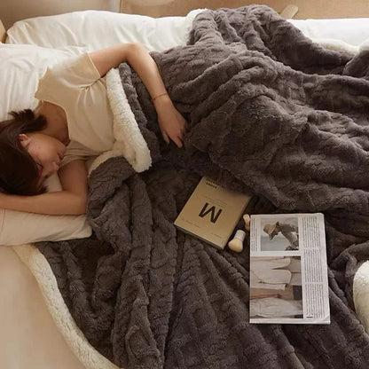 WarmWool Double-Sided Fleece Blanket — Ultra-Soft Winter Throw 7