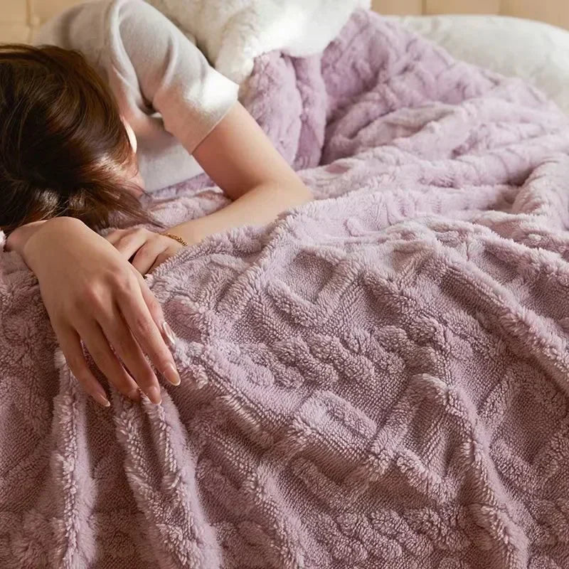 WarmWool Double-Sided Fleece Blanket — Ultra-Soft Winter Throw 9