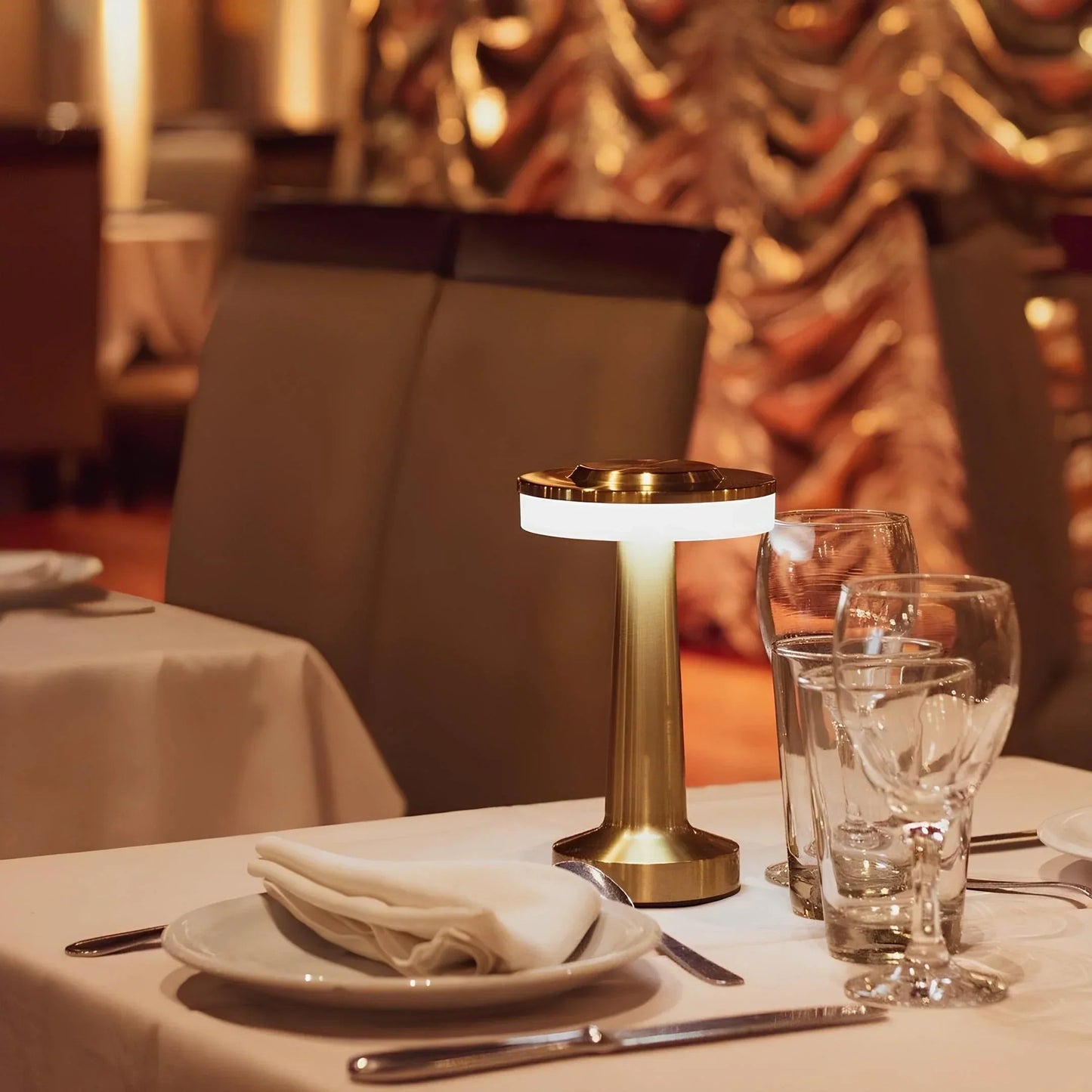 Wireless Retro Table Lamp — Dimmable USB-C Rechargeable Light 1