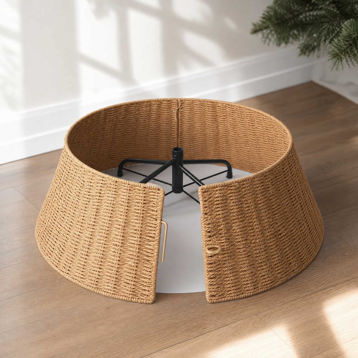 Woven Rattan Christmas Tree Collar — One Size, 5–9 ft 4