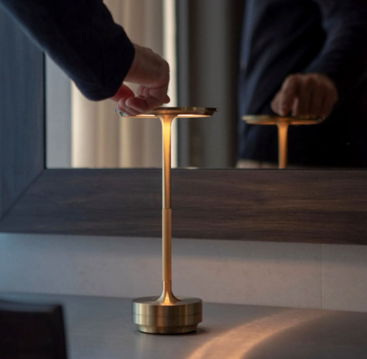 Zadar Wireless Retro Table Lamp — Dimmable Touch IP66 5